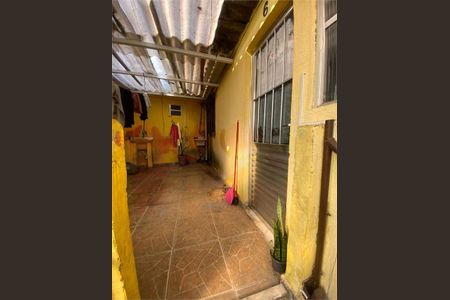 Casa à venda com 242m², 3 quartos e sem vaga