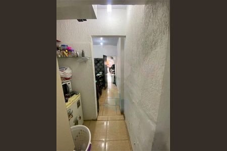 Casa à venda com 242m², 3 quartos e sem vaga