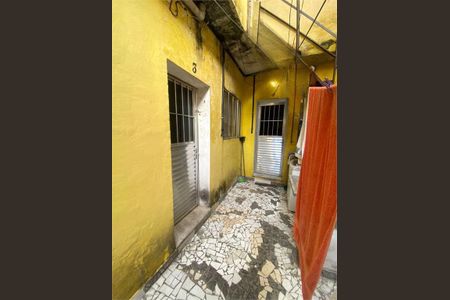 Casa à venda com 242m², 3 quartos e sem vaga