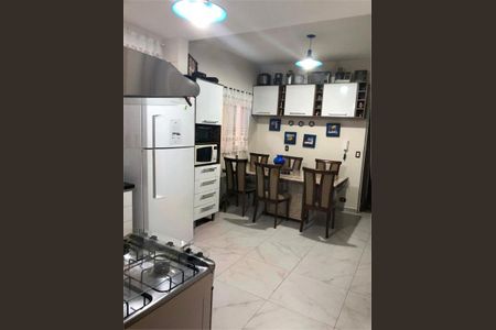 Casa à venda com 221m², 4 quartos e 2 vagas