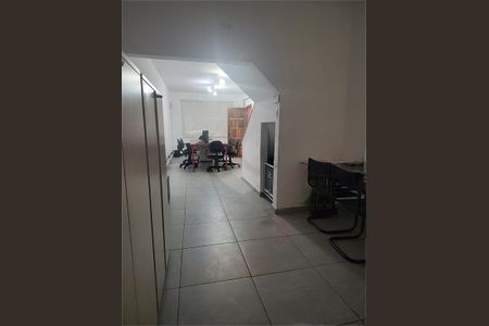 Casa à venda com 103m², 3 quartos e 2 vagas