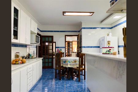 Casa à venda com 600m², 4 quartos e 6 vagas