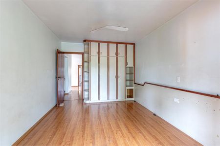 Casa à venda com 3 quartos, 319m² em Jardim Petropolis, São Paulo