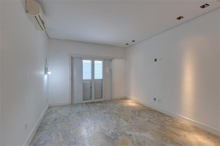Casa à venda com 4 quartos, 411m² em Brooklin, São Paulo