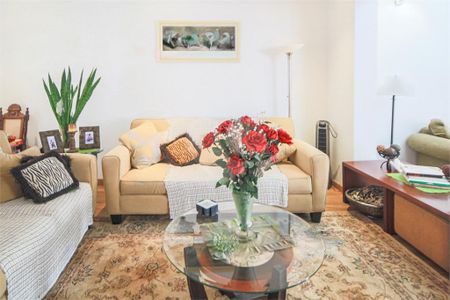 Casa à venda com 450m², 6 quartos e 4 vagas
