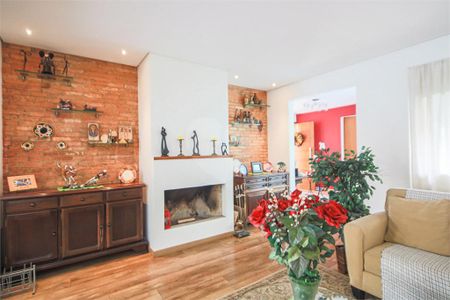 Casa à venda com 450m², 6 quartos e 4 vagas
