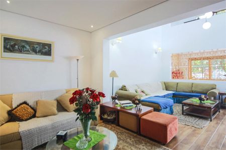 Casa à venda com 450m², 6 quartos e 4 vagas