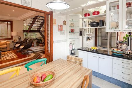 Casa à venda com 419m², 4 quartos e 2 vagas