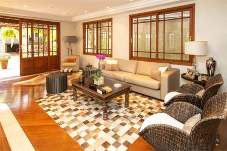 Casa à venda com 4 quartos, 419m² em Jardim dos Estados, São Paulo