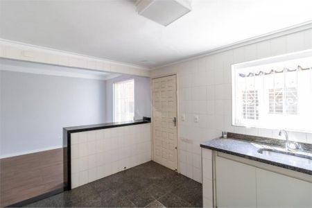Casa à venda com 142m², 4 quartos e 2 vagas