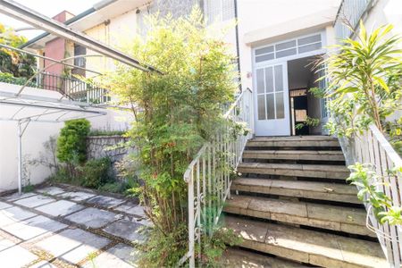 Casa à venda com 142m², 4 quartos e 2 vagas