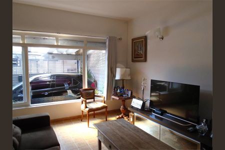 Casa à venda com 300m², 2 quartos e 2 vagas