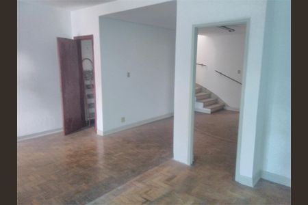 Casa à venda com 180m², 3 quartos e 2 vagas