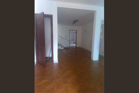 Casa à venda com 180m², 3 quartos e 2 vagas
