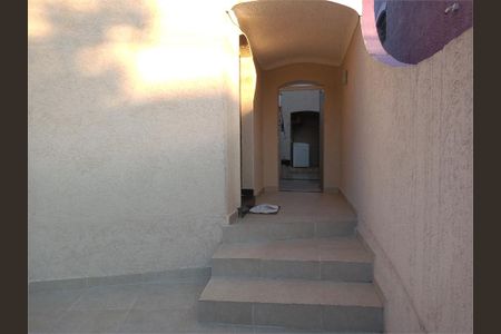 Casa à venda com 105m², 3 quartos e 2 vagas