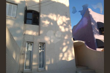 Casa à venda com 105m², 3 quartos e 2 vagas