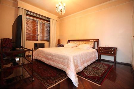 Casa à venda com 4 quartos, 329m² em Planalto Paulista, São Paulo