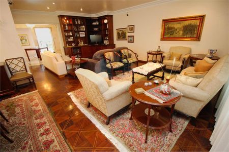 Casa à venda com 4 quartos, 329m² em Planalto Paulista, São Paulo