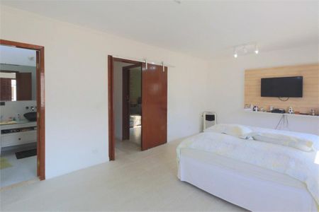 Casa à venda com 395m², 5 quartos e 4 vagas