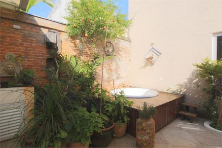 Casa à venda com 395m², 5 quartos e 4 vagas