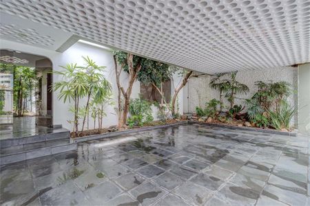 Casa à venda com 380m², 4 quartos e 3 vagas