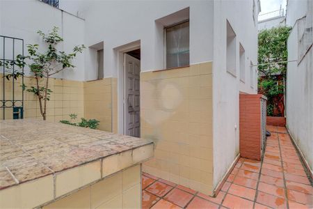 Casa à venda com 380m², 4 quartos e 3 vagas