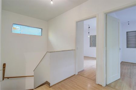 Casa à venda com 380m², 4 quartos e 3 vagas
