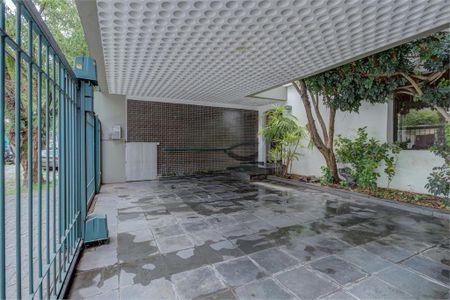 Casa à venda com 380m², 4 quartos e 3 vagas
