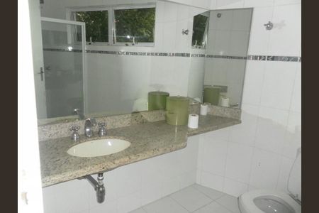 Casa à venda com 255m², 4 quartos e 2 vagas
