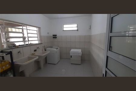 Casa à venda com 334m², 3 quartos e 3 vagas