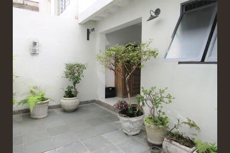 Casa à venda com 158m², 3 quartos e 2 vagas
