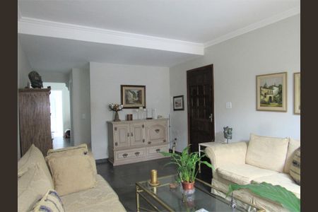 Casa à venda com 158m², 3 quartos e 2 vagas
