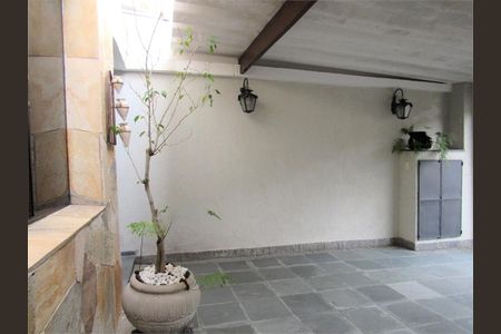 Casa à venda com 158m², 3 quartos e 2 vagas