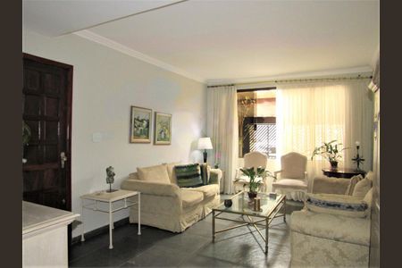 Casa à venda com 158m², 3 quartos e 2 vagas