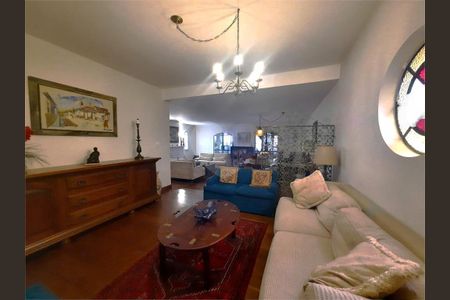 Casa à venda com 4 quartos, 320m² em Santo Amaro, São Paulo