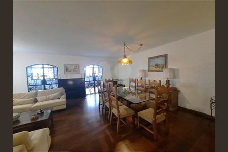 Casa à venda com 4 quartos, 320m² em Santo Amaro, São Paulo