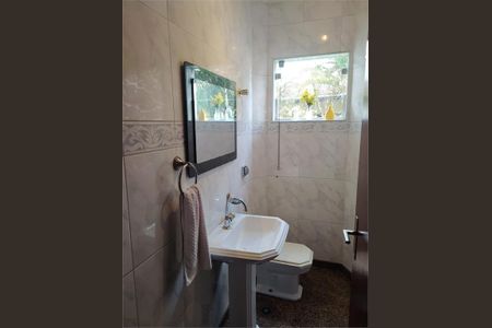 Casa à venda com 261m², 4 quartos e 5 vagas
