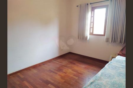 Casa à venda com 261m², 4 quartos e 5 vagas