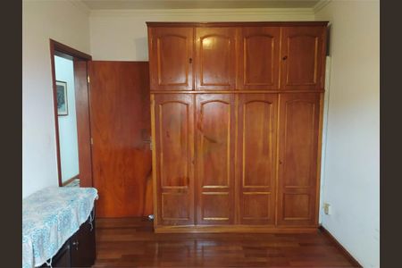 Casa à venda com 261m², 4 quartos e 5 vagas