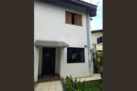Casa à venda com 261m², 4 quartos e 5 vagas