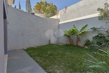 Casa à venda com 211m², 3 quartos e 2 vagas