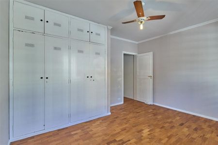 Casa à venda com 211m², 3 quartos e 2 vagas