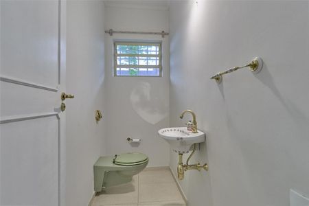 Casa à venda com 211m², 3 quartos e 2 vagas