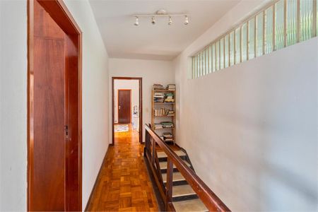 Casa à venda com 239m², 3 quartos e 2 vagas
