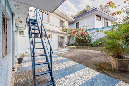 Casa à venda com 239m², 3 quartos e 2 vagas