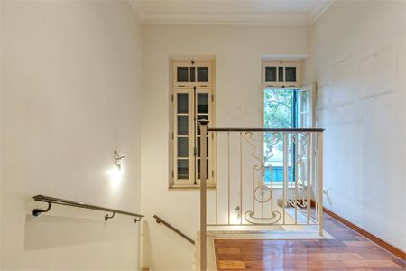 Casa à venda com 261m², 3 quartos e 3 vagas
