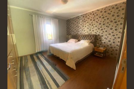 Casa à venda com 255m², 3 quartos e 5 vagas
