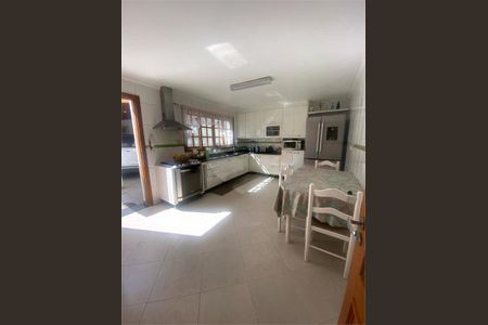 Casa à venda com 255m², 3 quartos e 5 vagas