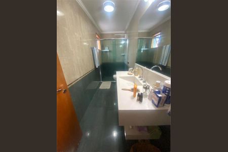 Casa à venda com 255m², 3 quartos e 5 vagas