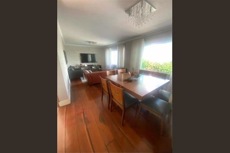 Casa à venda com 255m², 3 quartos e 5 vagas